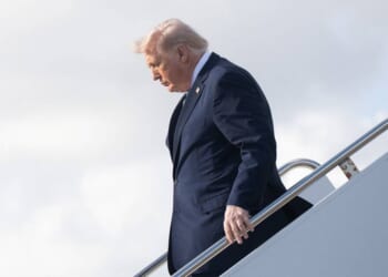 Trump appears to struggle with Air Force One stairs | US | News