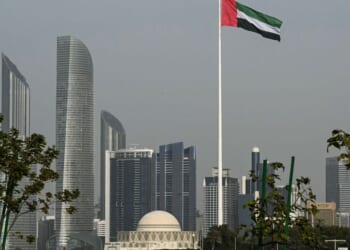 Two killed in Abu Dhabi hours after Iran threatens Gulf states ground invasion | World | News