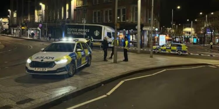 UK city centre locked down with bars 'closed' as police seal off area | UK | News