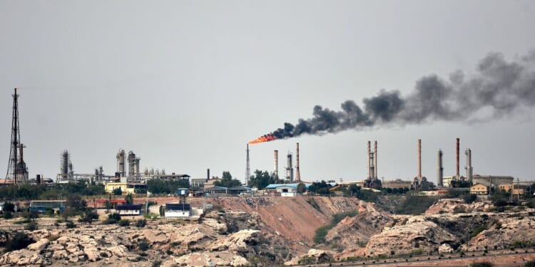 UK military could send minehunting drones to Strait of Hormuz | UK | News