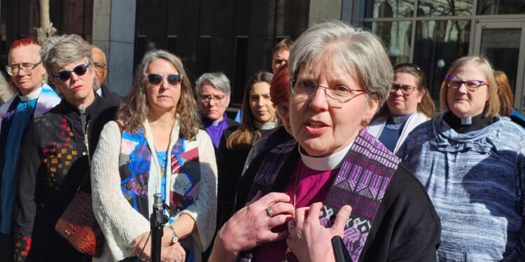 US Judge grants injunction to clergy to minister to migrants at Minnesota detention centre