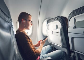 United Airlines Threatens To Ban Passengers Who Make Noisy Faux Pas