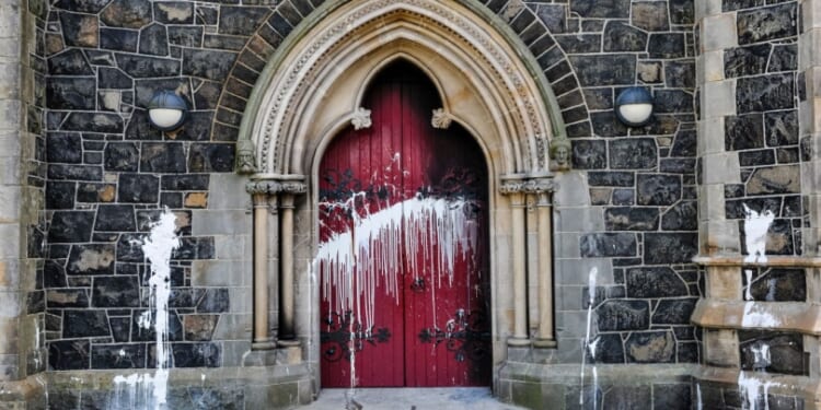 Vatican envoy says 'almost 400 million Christians worldwide face persecution'