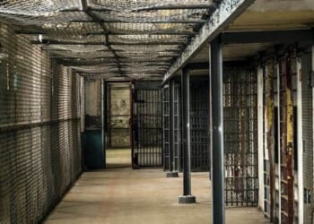 Vegas Sheriff Defies Judge, Keeps 35-Arrest Thug Locked Up – RedState