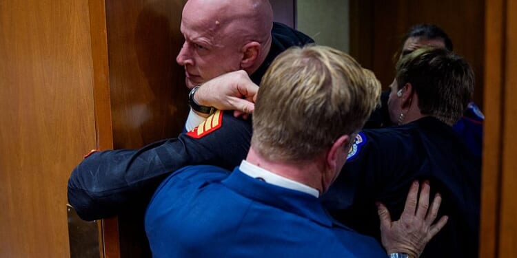 Veteran shouting ‘No one wants to fight for Israel’ injured during Capitol protest