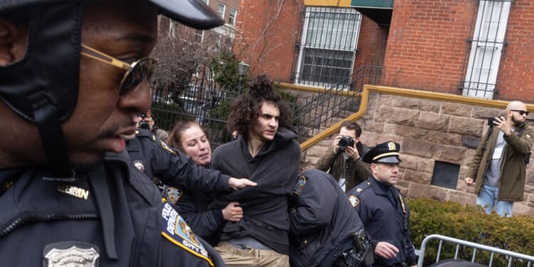 Victor Davis Hanson: The Ungrateful Immigrant