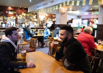 Wetherspoons boss Tim Martin warns pub owners of ‘more closures’ | UK | News