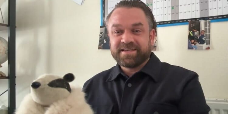 Pub landlord overjoyed after beloved stolen badger toy is returned: 'Perfect ending!'