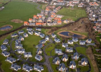 Seaside town split in half as war on second homes creates a tale of two estates | UK | News