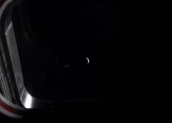 Nasa crew shares chilling photo of Earth as Orion capsule prepares to shoot around dark side of the Moon