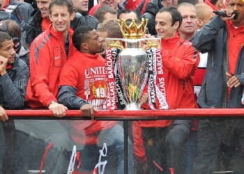 Non-league football team sign Man Utd icon who won two Premier League titles