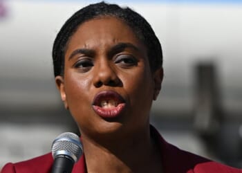 ‘All mouth and no trousers!’ Kemi Badenoch tears into Keir Starmer after delayed Labour defence investment plan