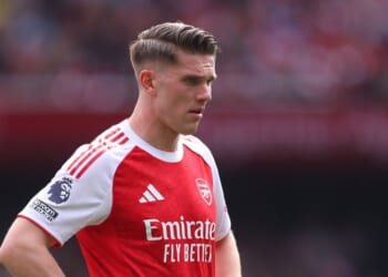 Arsenal star Viktor Gyokeres issues bizarre excuse for huge miss in title race slip up as he criticises own stadium