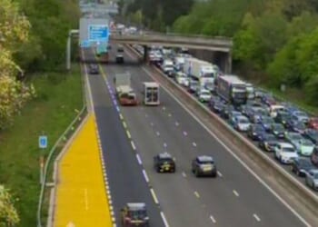 M3 traffic LIVE: Crash closes major motorway in both directions - air ambulance at scene
