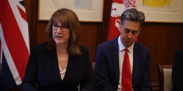 Rachel Reeves risks war with Ed Miliband over plans to speed up North Sea drilling