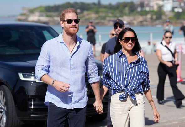 Harry and Meghan arrive to meet first responders