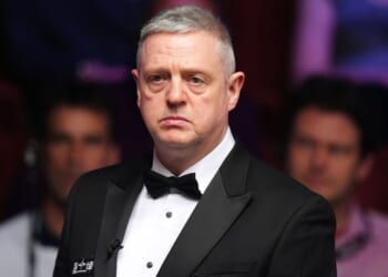 Snooker referee forced to issue apology after World Championship blunder