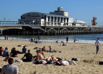Iconic UK seaside town scraps pier entry fee as part of £700k investment | UK | News