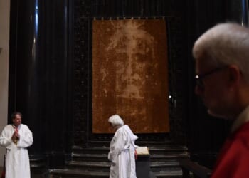 Researchers left baffled after 'evidence of melons' found on mysterious Turin Shroud