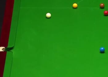 Ronnie O'Sullivan furiously punches table in frustrating encounter against John Higgins