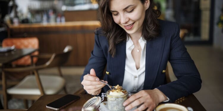 American confused as British wife calls £1.50 treat 'posh' | Weird | News