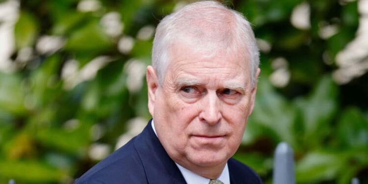 Andrew forces Edward and Sophie to 'use holiday let' after 'refusing to leave farm' | Royal | News