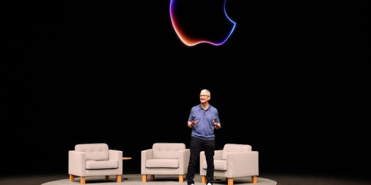 Apple CEO Tim Cook Steps Down, Replacement Already Named