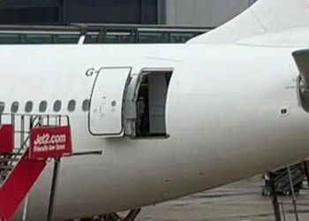 Engineer at UK airport suffers horrific injuries after '35ft plunge' from Jet2 plane | UK | News