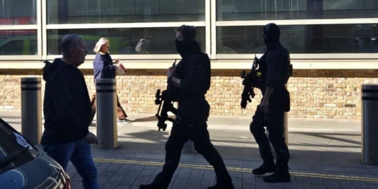 Farringdon station LIVE: London chaos as armed cops close station | UK | News