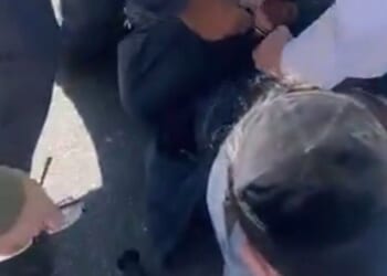 Golders Green stabbing LIVE: Police swarm North London street as 2 Jewish men stabbed | UK | News