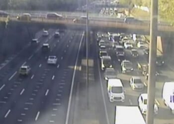 M25 traffic LIVE: Rush hour travel chaos with car on fire and 'long delays' | UK | News