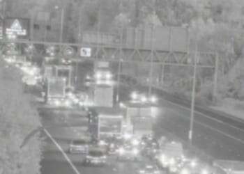 M4 traffic RECAP: Closure both ways as emergency services rush to scene | UK | News