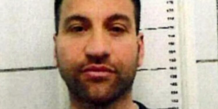 Mafia boss among 'Italy's most dangerous fugitives' arrested at luxury villa | World | News