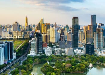 Major tourist hotspot loved by Brits hits visitors with £1,000 rule | UK | News