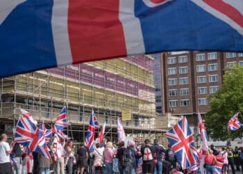 Outrage as Labour closes just 11 migrants hotels since summer chaos | UK | News