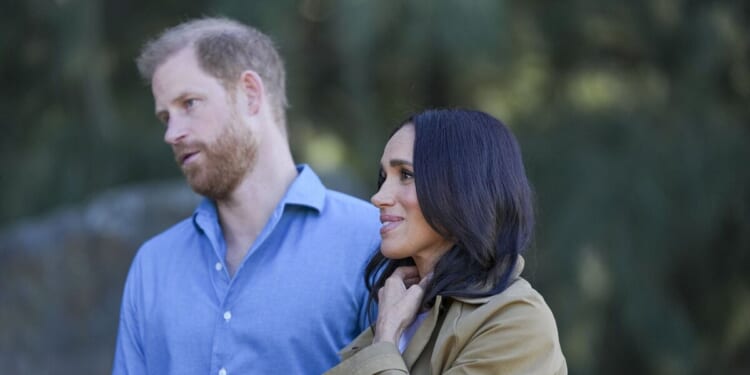 Prince Harry and Meghan tour LIVE: The Duke and Duchess reunite and he | Royal | News