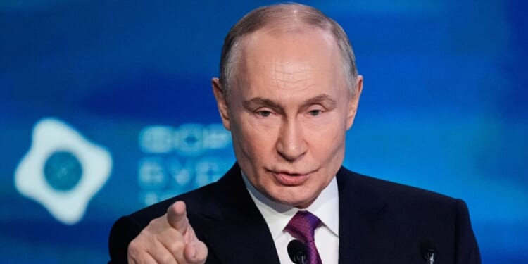 Putin issues Zelensky surrender demand to 'save lives' in Ukraine war | World | News