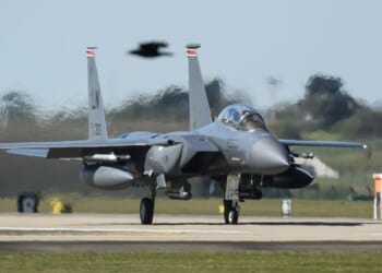 RAF Lakenheath put in lockdown as security team rushes to vehicle 'trying to gain entry' | UK | News