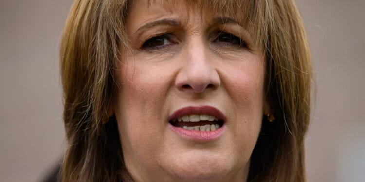 Rachel Reeves' mansion tax could leave '50,000 struggling to pay bill' | Politics | News