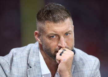 Tim Tebow announces father's death: 'We know exactly where he is ... he's home'