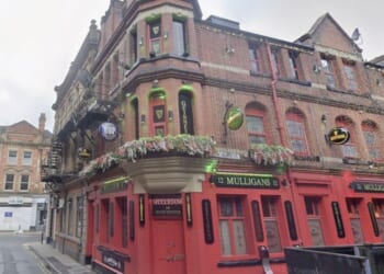 Travellers descend on popular Mulligans pub to protest against decision to refuse entry