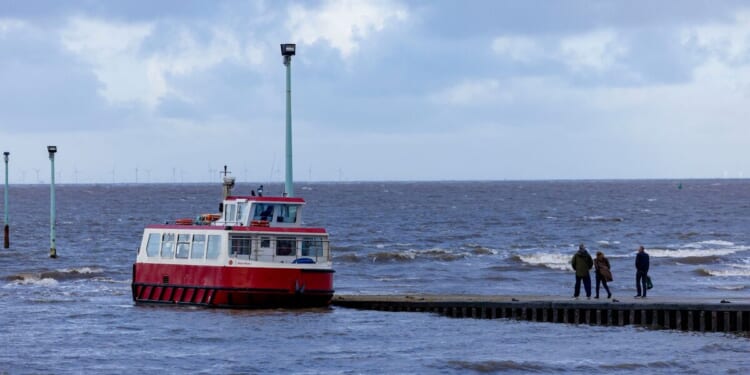 UK ferry route connecting two towns to close on Wednesday after 180 years | UK | News