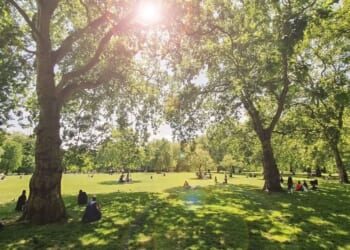 UK weather maps show 24 areas to be hit by 22C 'mini heatwave' in days - full list | Weather | News