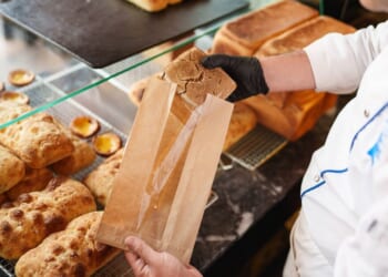 Major UK bakery chain plunges into liquidation - all 109 shops closing down | UK | News