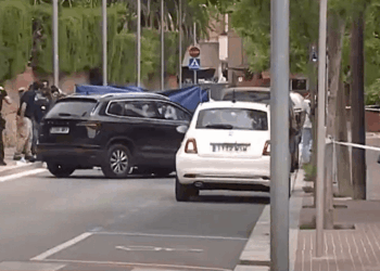Knifeman slices woman's throat in deadly broad daylight attack in Spanish tourist hotspot