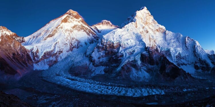 World's tallest mountain has killed over 426 but climbing it is easier | Science | News
