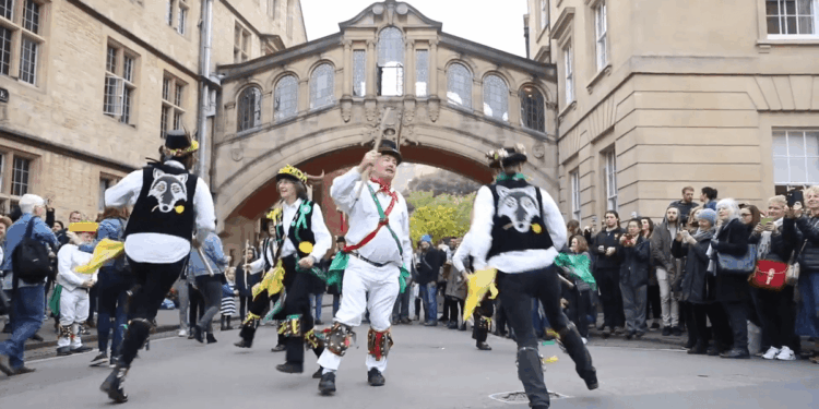 Morris dancing tradition celebrated across UK this May Bank Holiday
