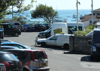 Drivers face £160 fines under new 'double' parking rules | UK | News