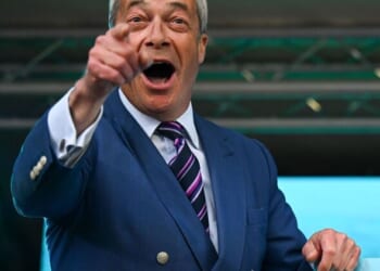 Farage says Labour will be 'smashed to smithereens' and predicts early general election