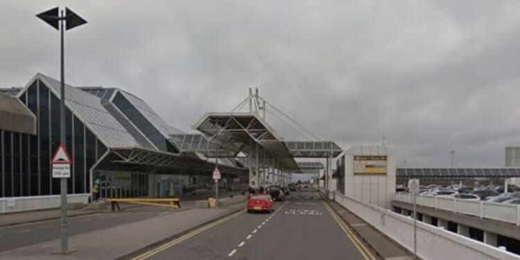 Part of Manchester Airport closes for hours after police chase ends in serious crash | UK | News